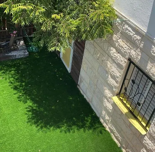 הבית באשכולות